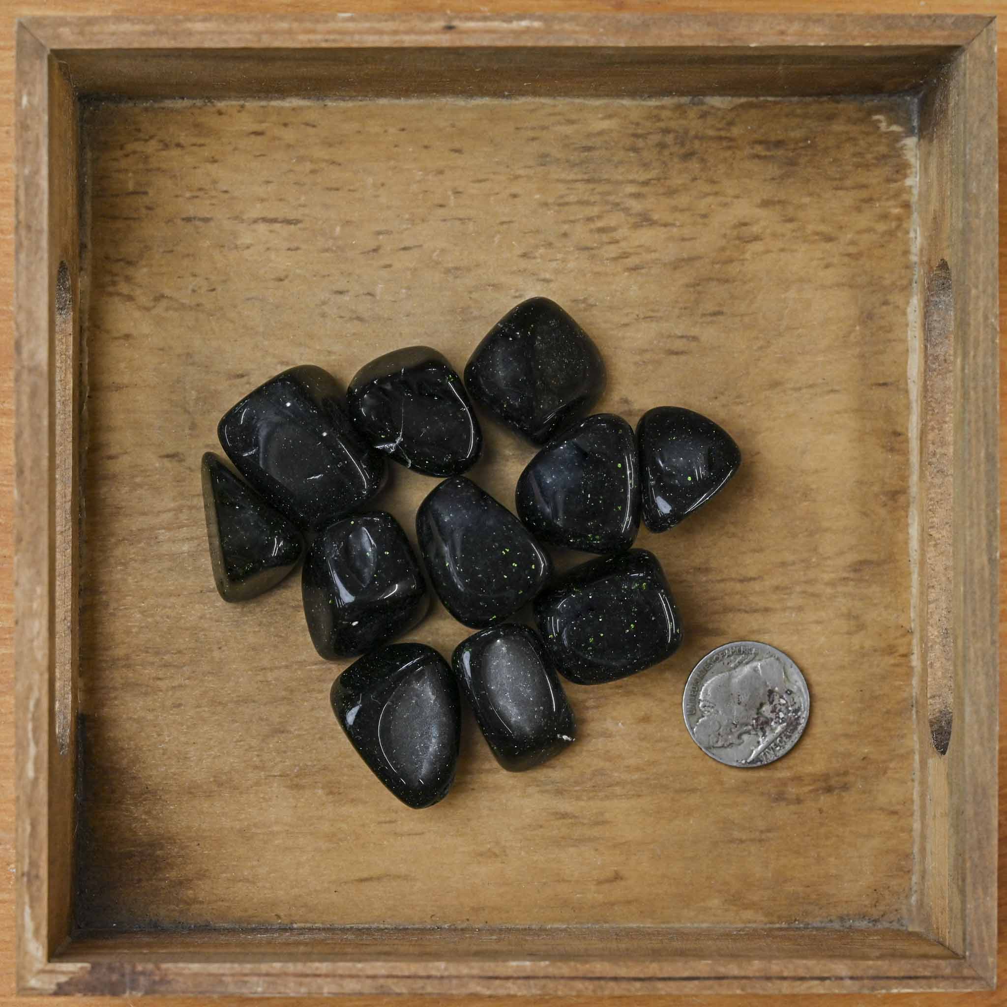 Tumbled Green Goldstone (1 Stone) – The Groovy Plants Ranch LLC