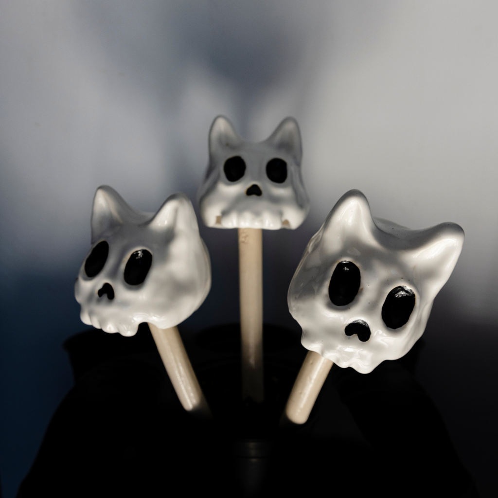 Groovy Skulleez - Cat Skull